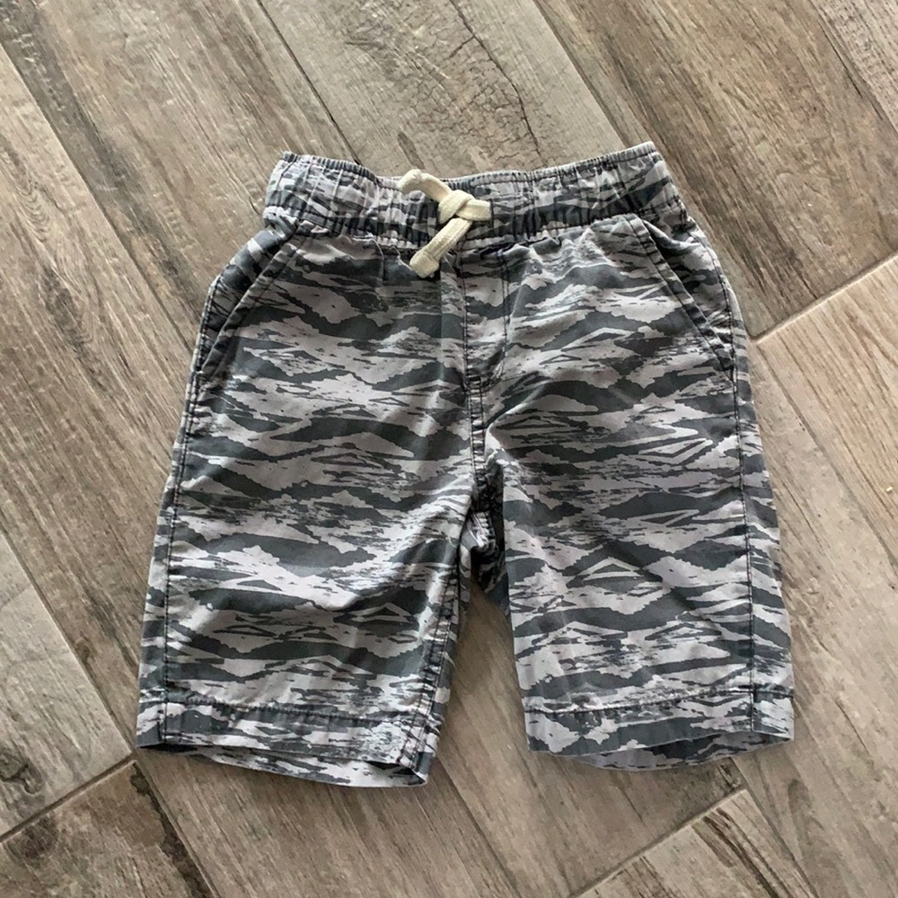 Bundle of 3 The Children’s Place shorts, sz 6 - Picture 4 of 11